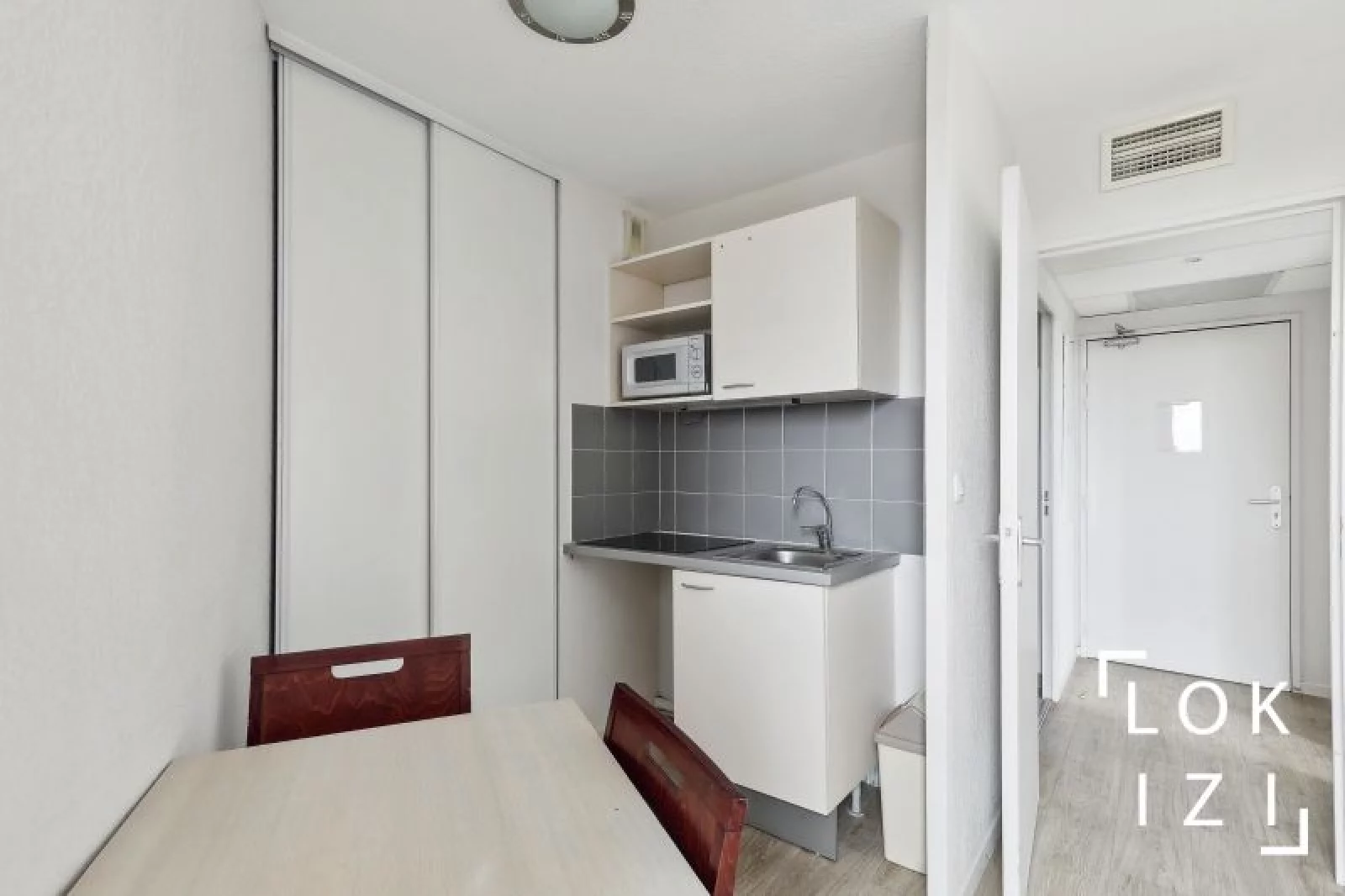 Vente appartement 2 pices 28m (Avignon - gare TGV)
