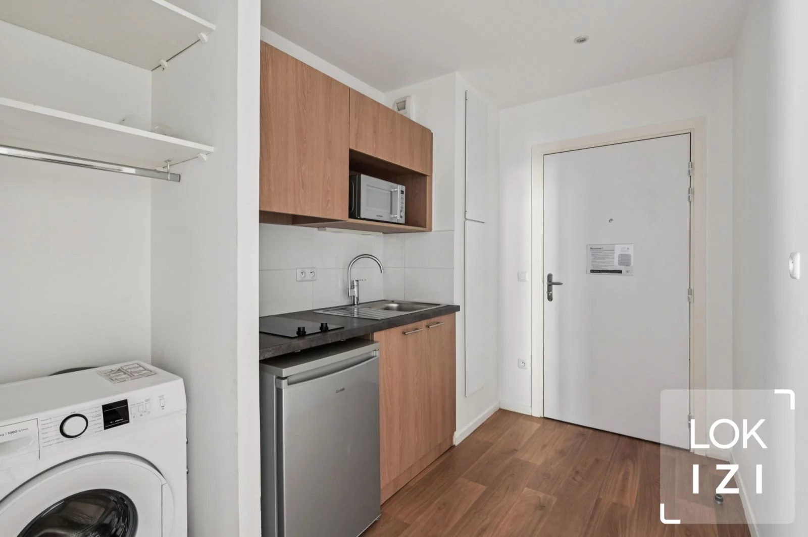 Location studio meubl� avec balcon (Saint-Ouen 93 - Paris nord)