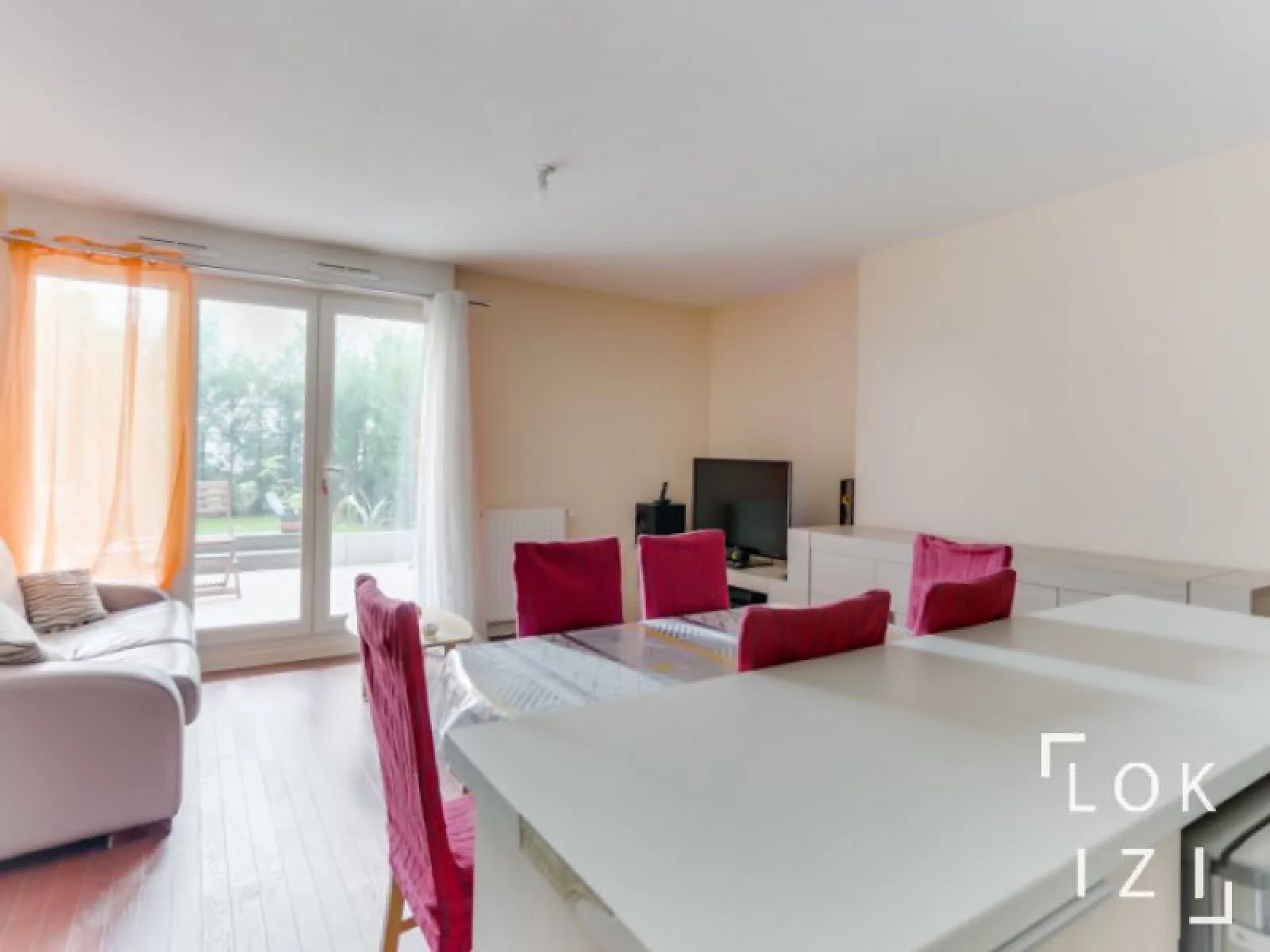 Location appartement meublé 3 pièces 64m² avec terrasse (Paris - Rosny s/ Bois 93)