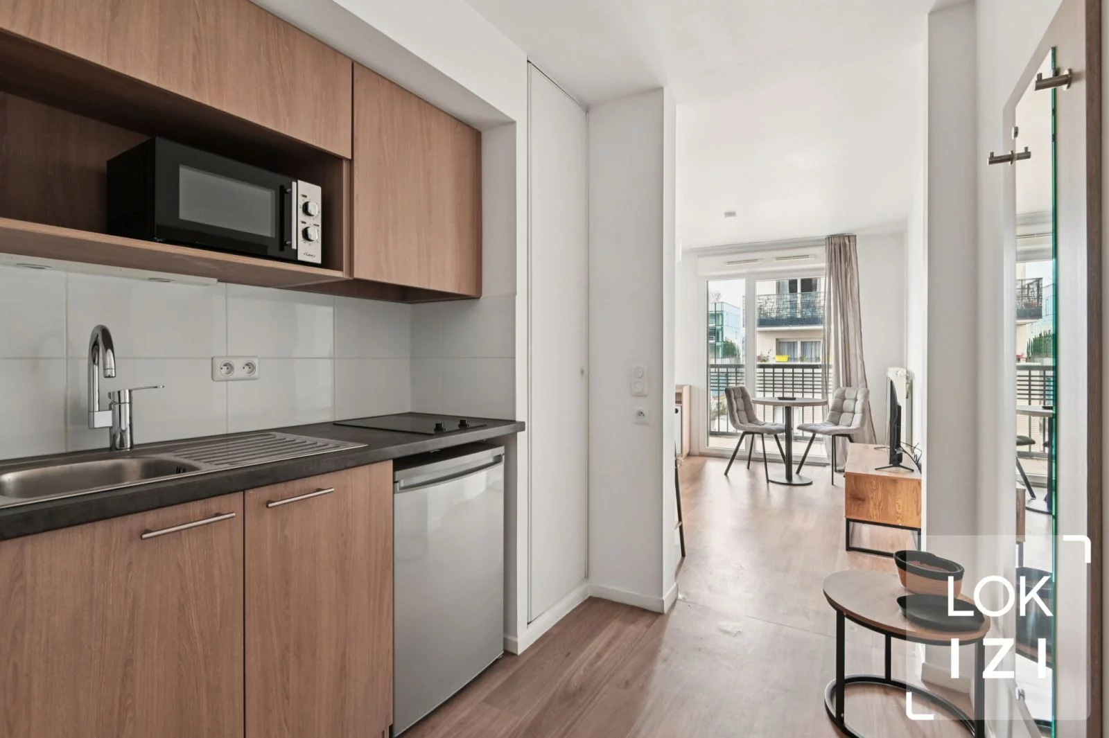 Location studio meubl� 26m� avec balcon (Saint-Ouen 93 - Paris nord)