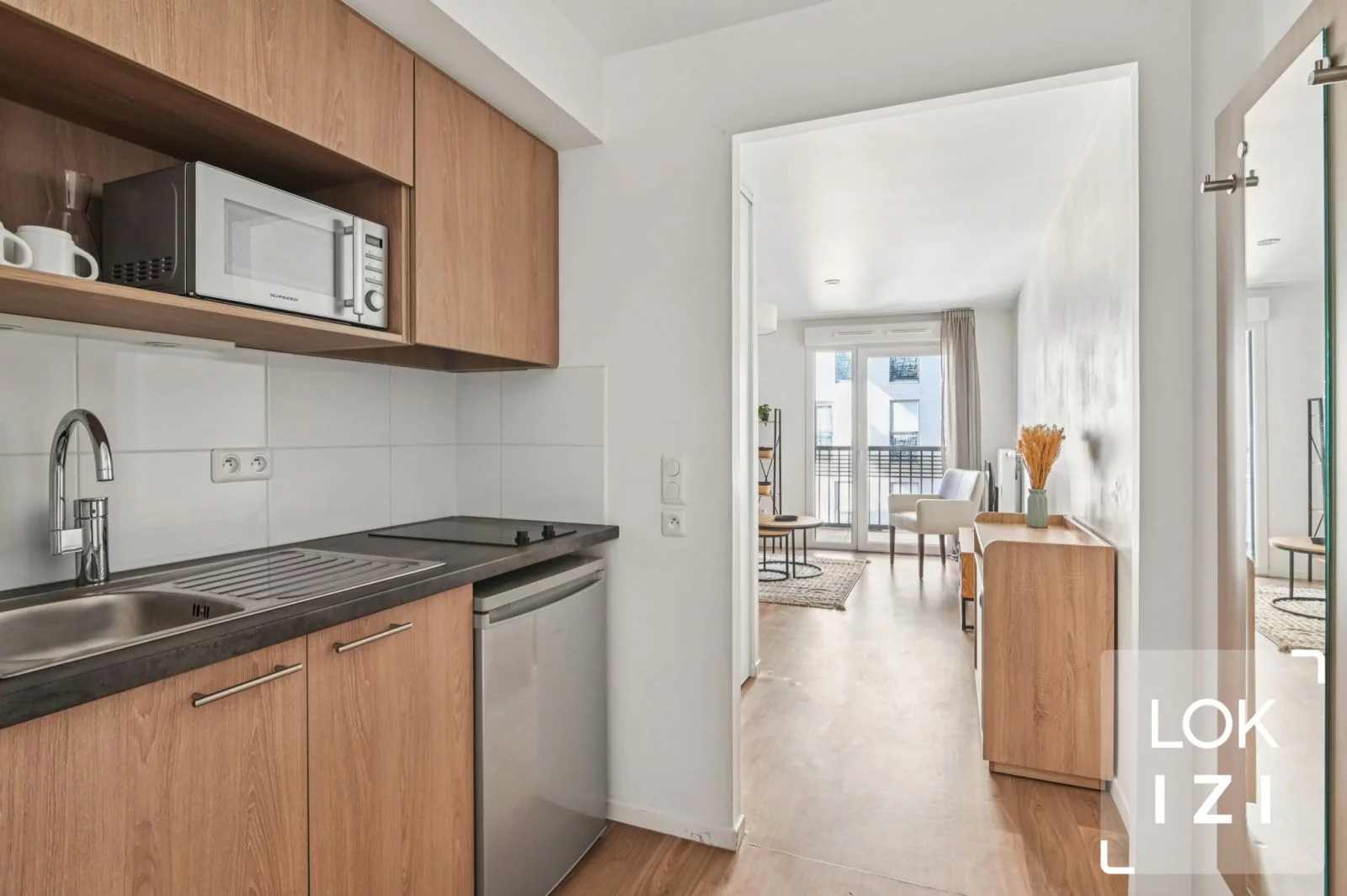 Location studio meubl� 27m� avec balcon (Saint-Ouen 93 - Paris nord)