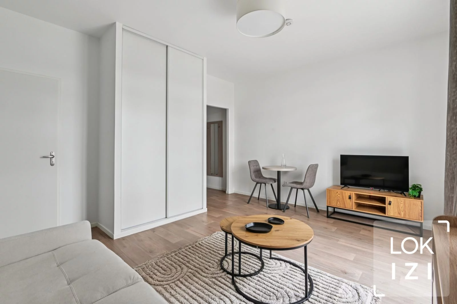 Location studio meubl� 29m� balcon- Saint-Ouen (93400)