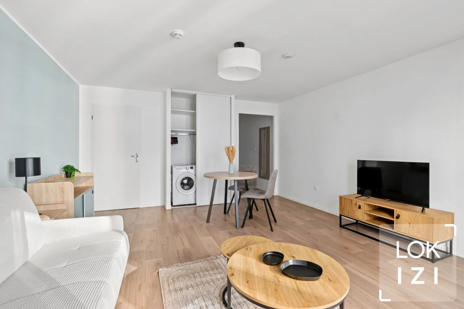 Location studio meubl� 32m� balcon (Saint-Ouen 93 - Paris)