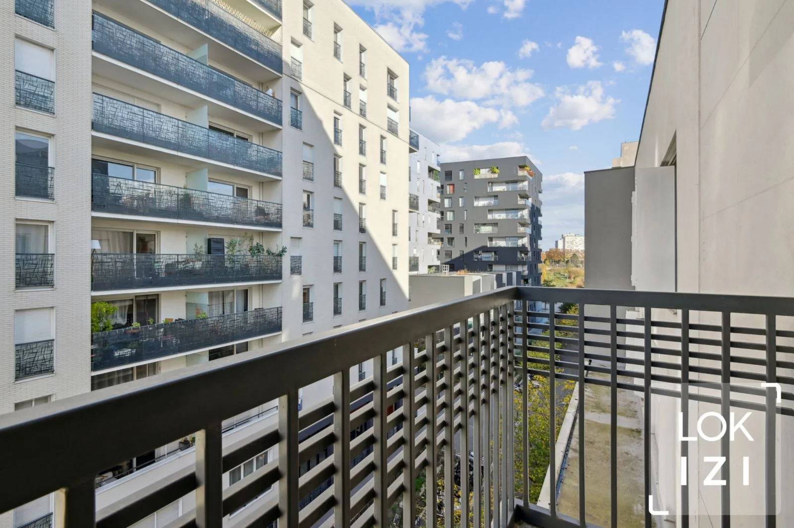 Location studio meubl� 32m� balcon (Saint-Ouen 93 - Paris)