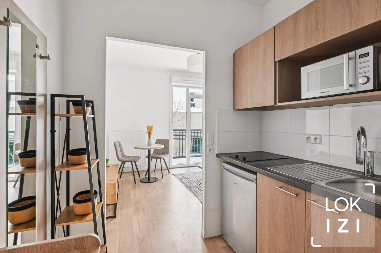 Location studio meubl� 32m� - Saint-Ouen (93400)