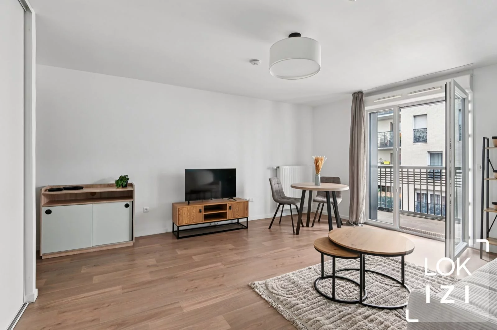 Location studio meubl� 32m� balcon (Saint-Ouen 93 - Paris)