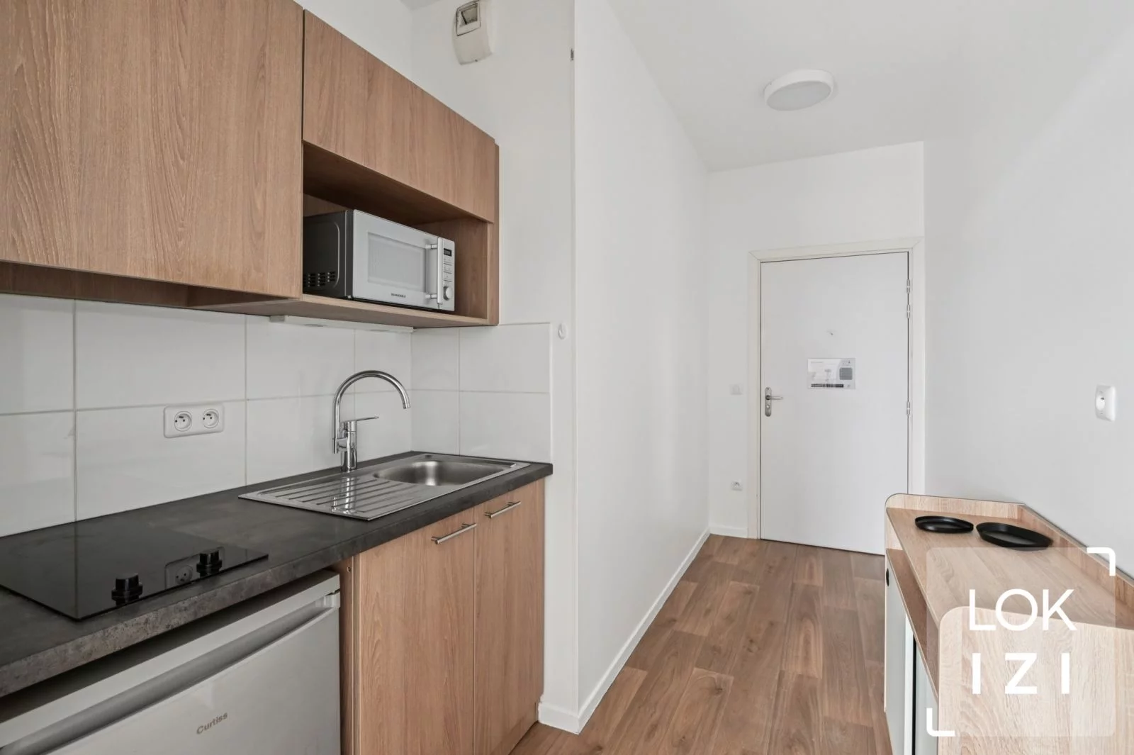 Location studio meubl� 32m� - Saint-Ouen (93400)