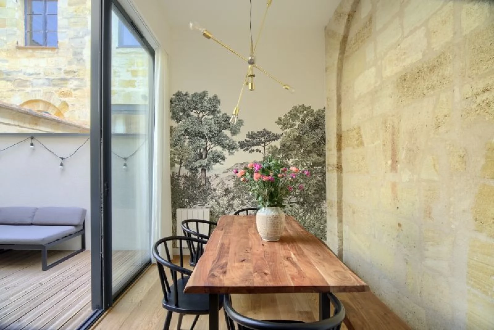 Location appartement meublé 3 pièces de 62m² avec terrasse (Bordeaux - Chartrons)
