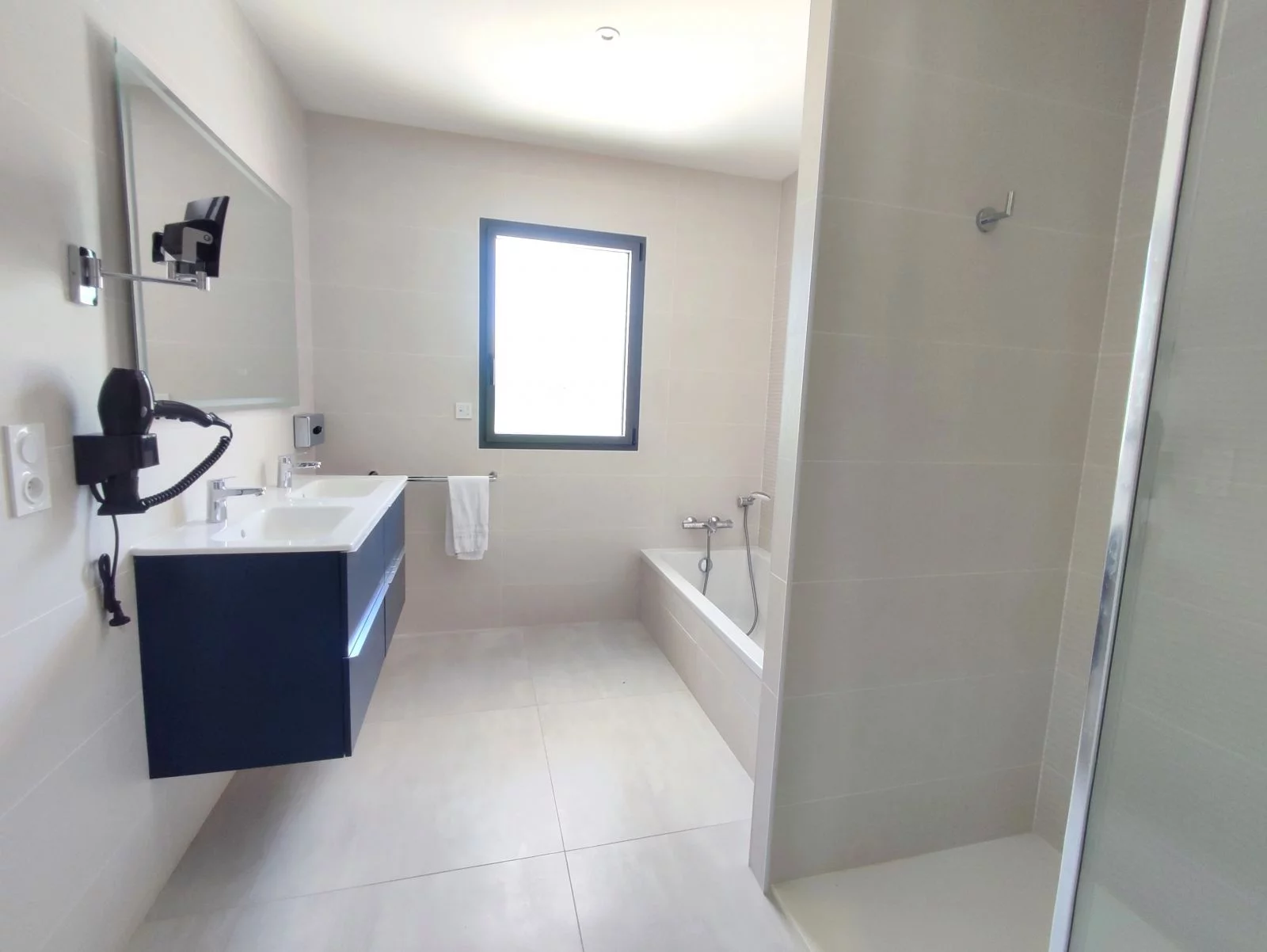 Location maison meubl�e T5bis de 220m� (Ploeren - Vannes 56)