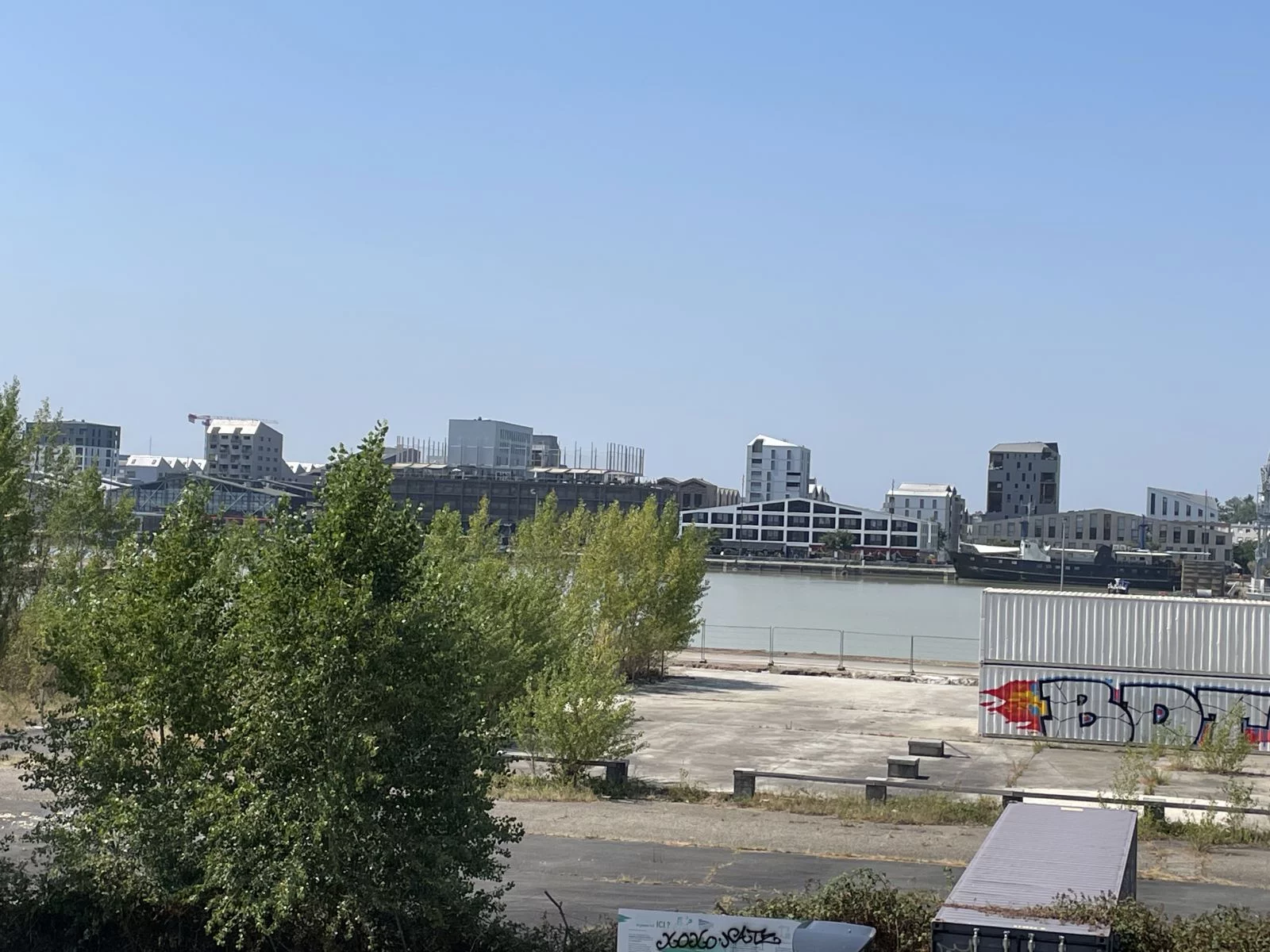 Location appartement T4 meubl� 91m� (Bordeaux - Bassins � flot)