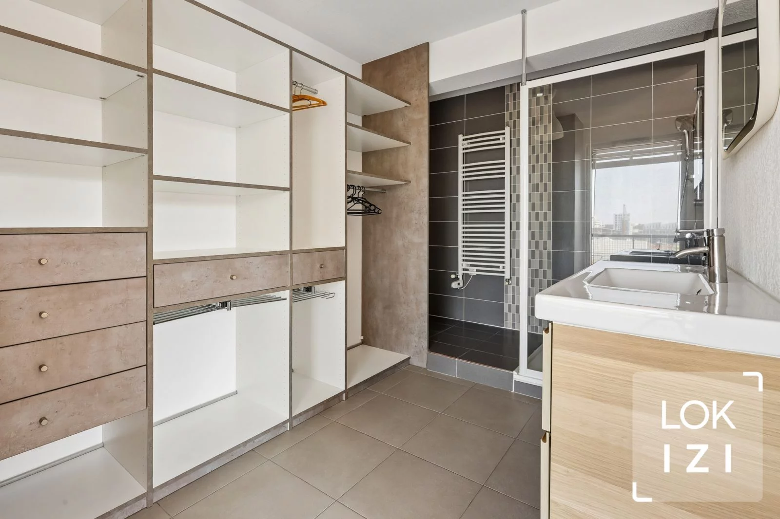 Location appartement T4 meubl� 91m� (Bordeaux - Bassins � flot)