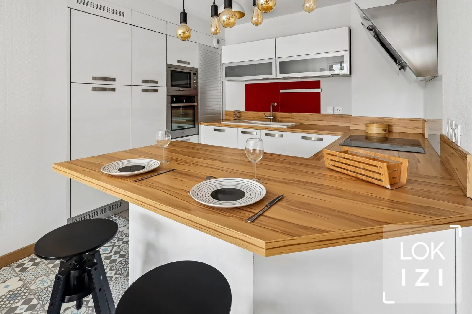 Location appartement T4 meubl� 91m� (Bordeaux - Bassins � flot)