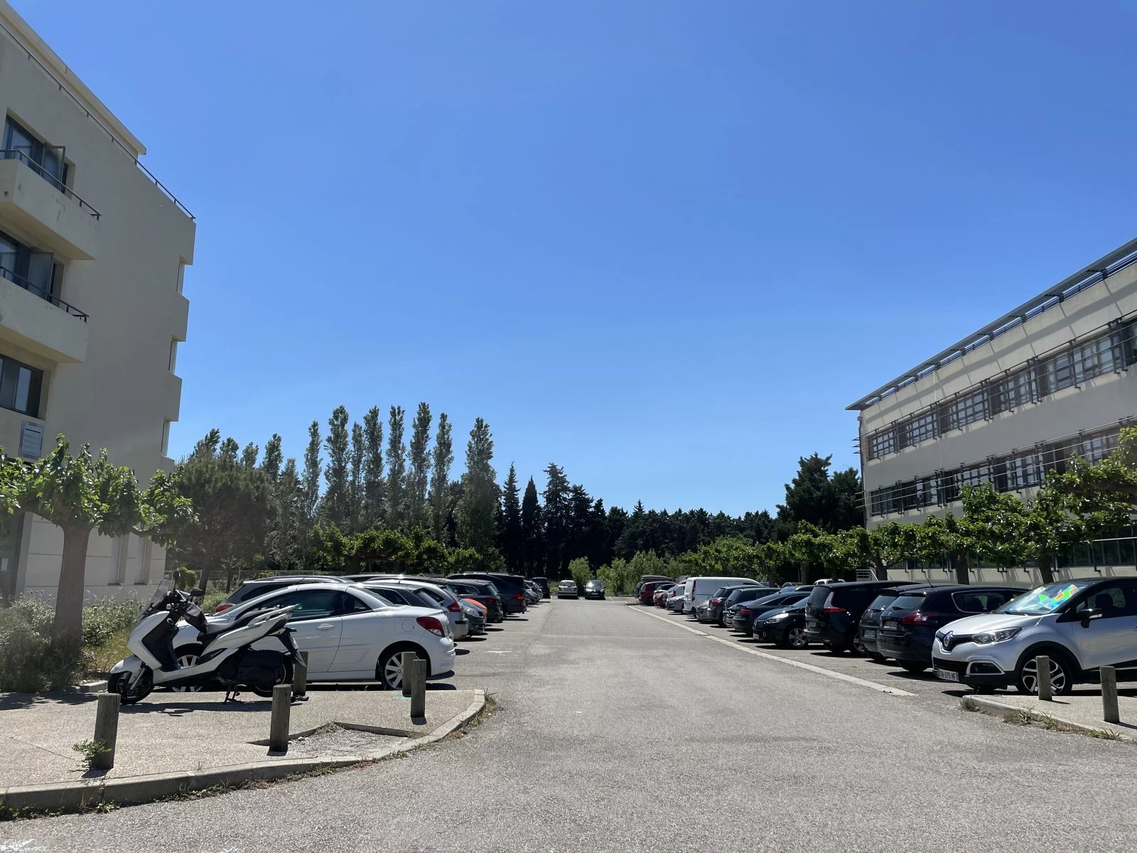 Location studio meubl� 22m� (Avignon - gare TGV)