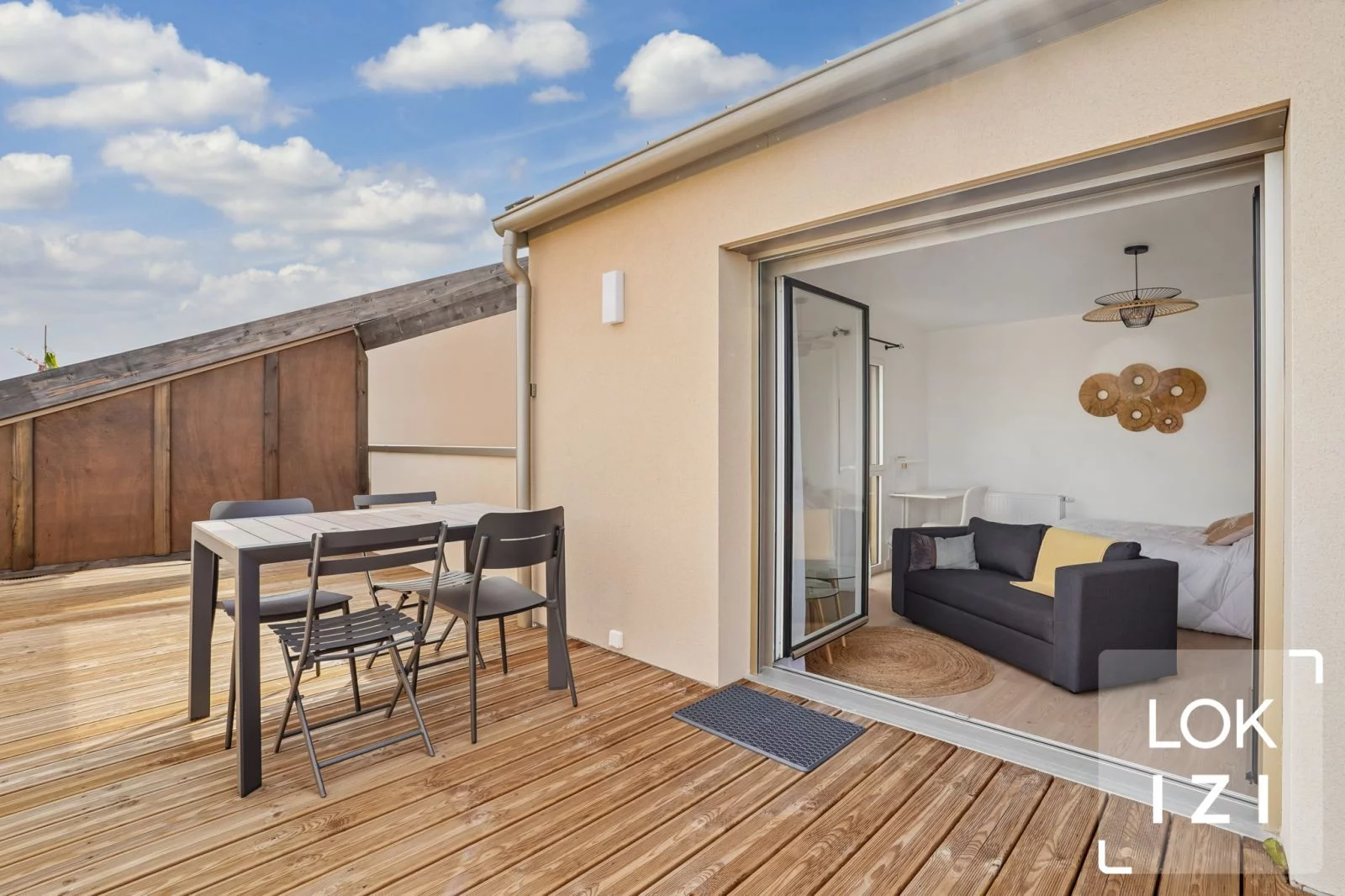 Location studio meubl� 33m� (Bordeaux-Bastide)