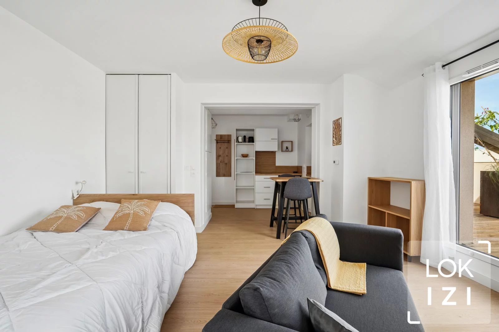 Location studio meubl� 33m� (Bordeaux-Bastide)