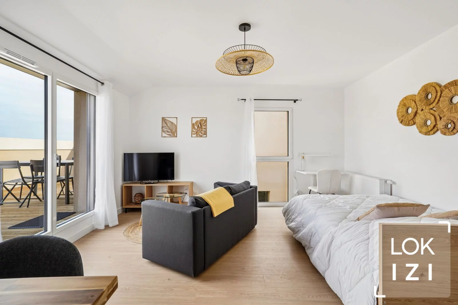 Location studio meubl� 33m� (Bordeaux-Bastide)