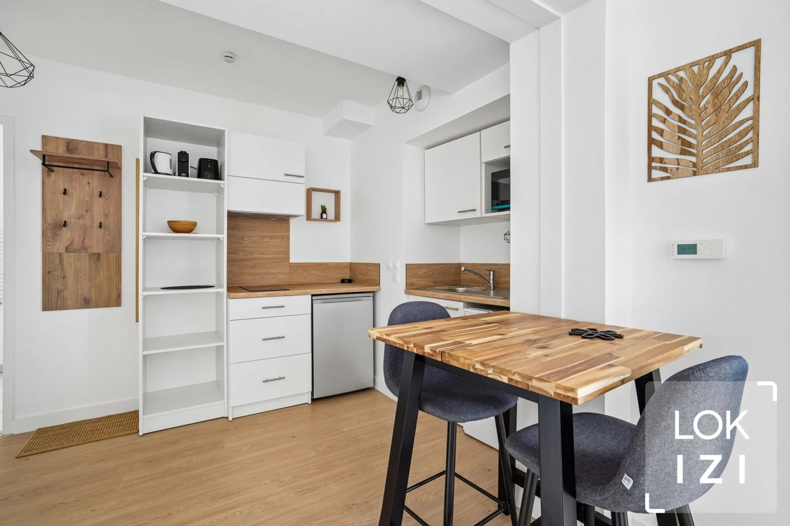 Location studio meubl� 33m� (Bordeaux-Bastide)