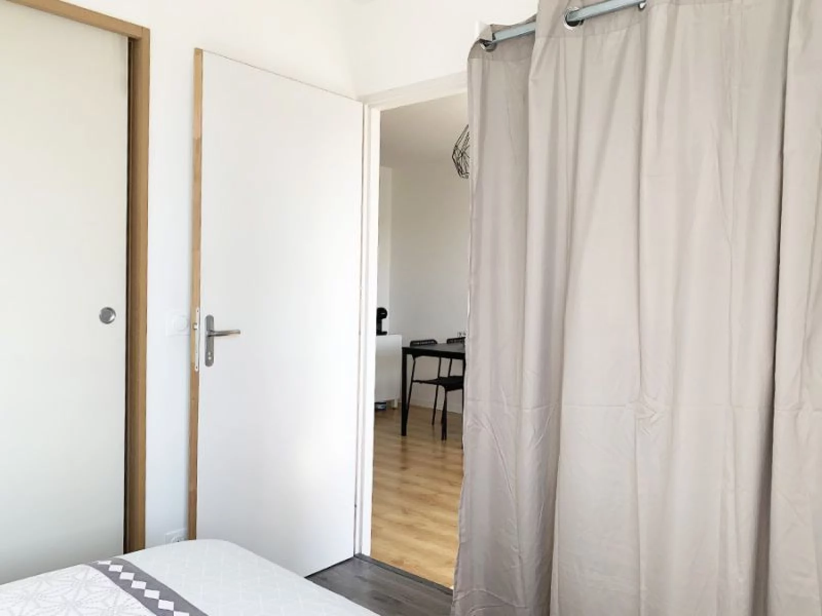  Location appartement meubl 2 pices 35m (Bordeaux - Bastide)