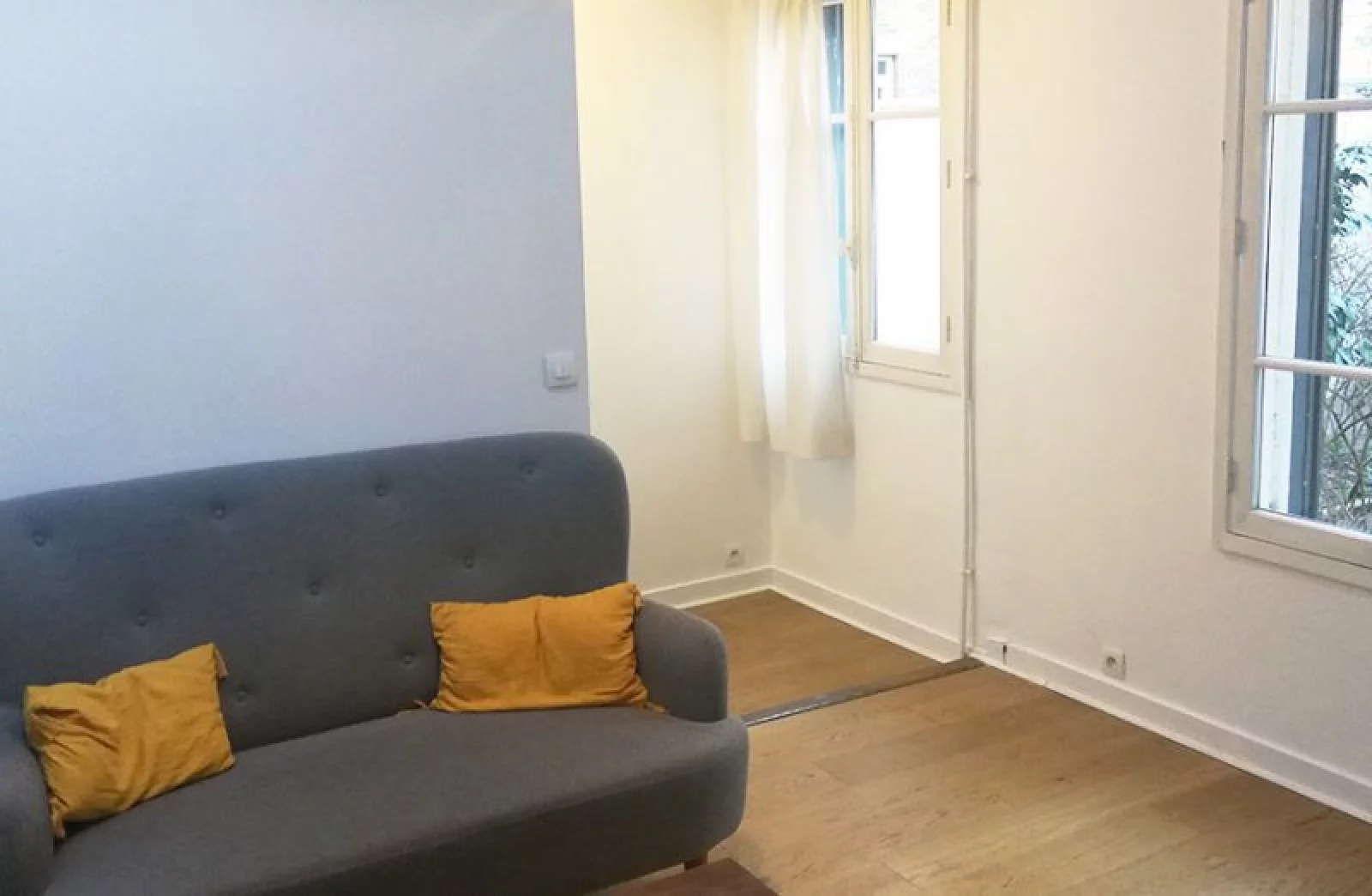 Location studio duplex meubl 22 m (Paris 18)