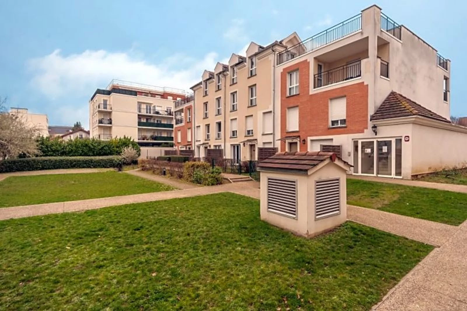 Location appartement duplex T4 de 82m avec parking (Paris est - Bry sur Marne)