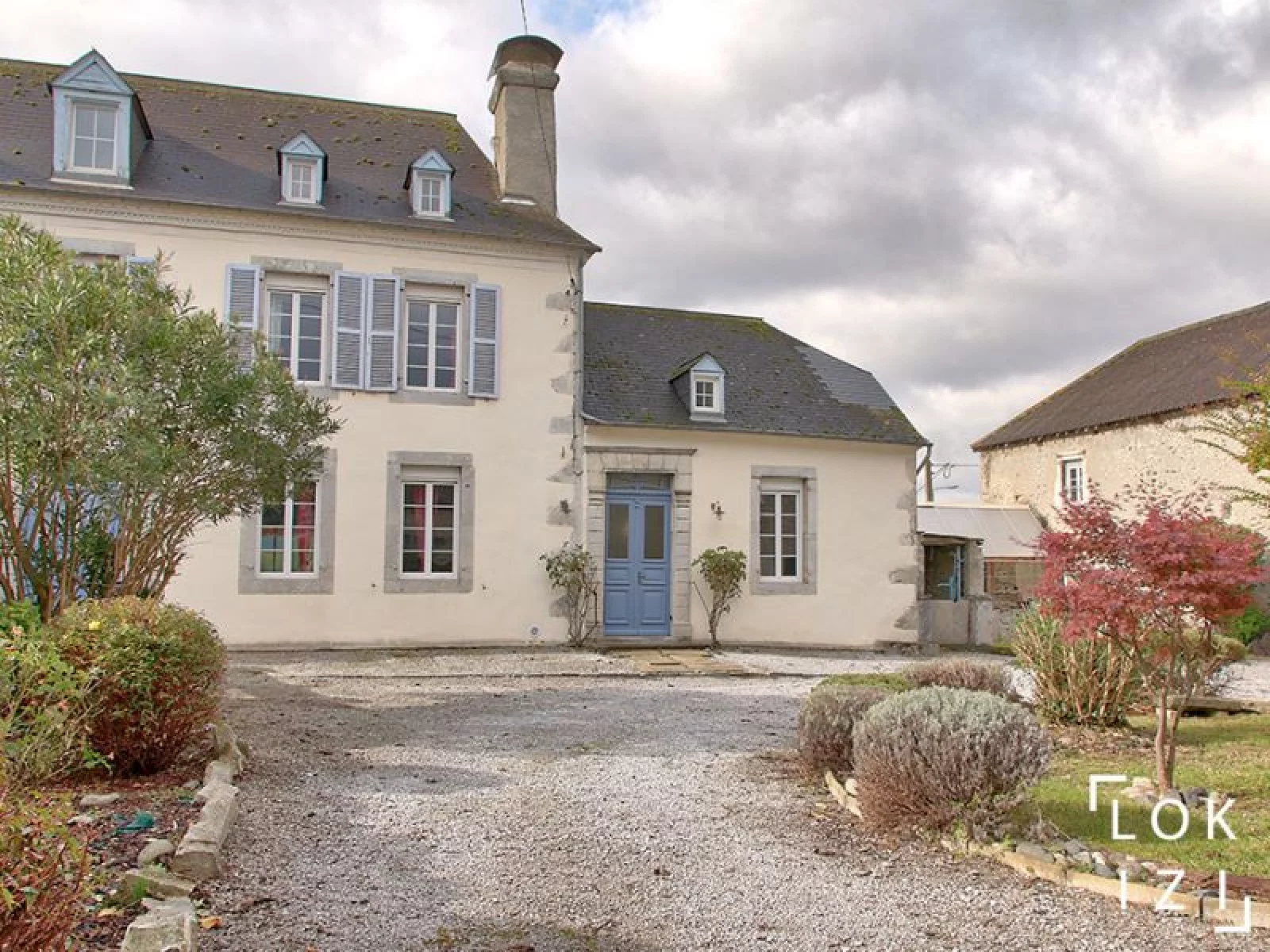 Location maison meublée 235m², 4 chambres, jardin et piscine (Bordes - Pau 64)
