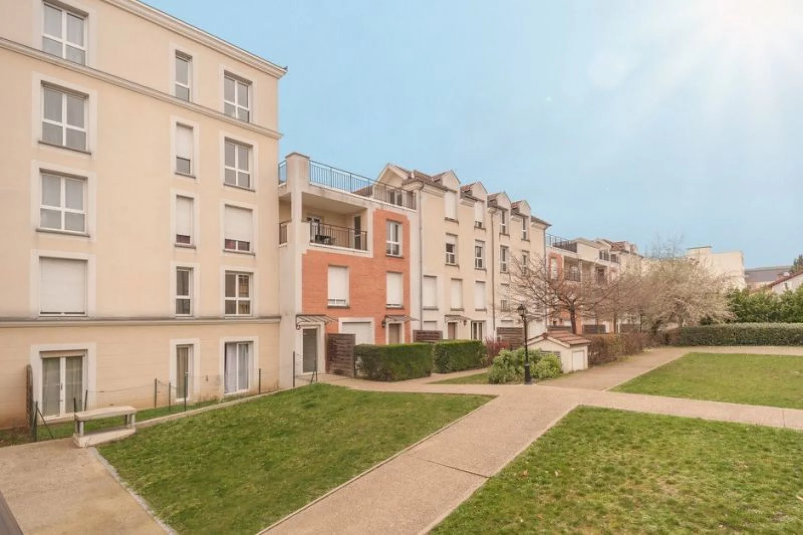 Location appartement duplex T4 de 82m avec parking (Paris est - Bry sur Marne)