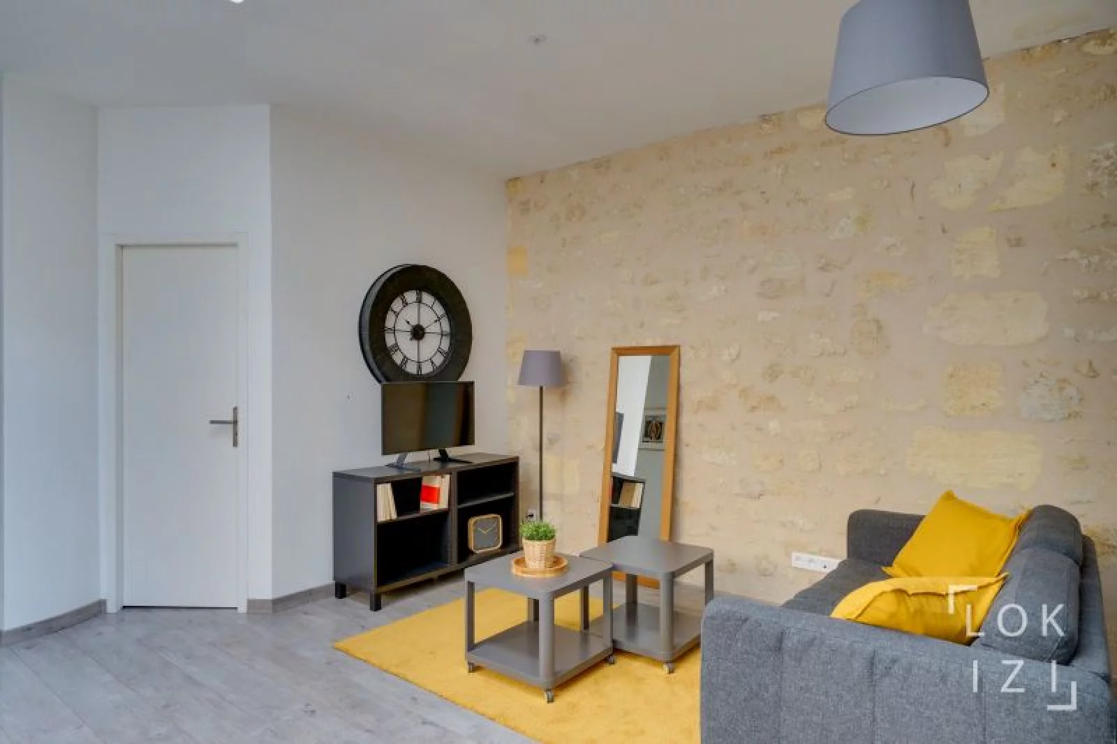 Location appartement meublé 4 pièces 100m² (Bordeaux - Chartrons)