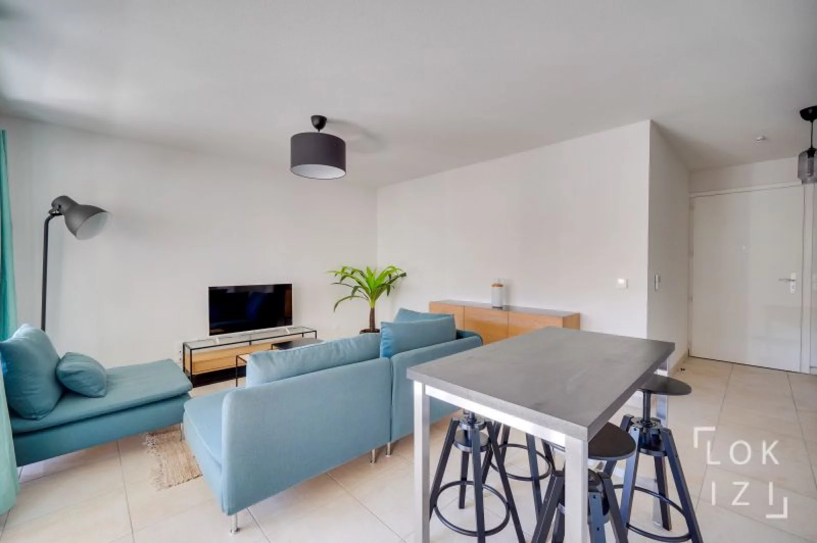 Location appartement meublé 2 pièces 43m² (Bordeaux - Bassins à flot) 
