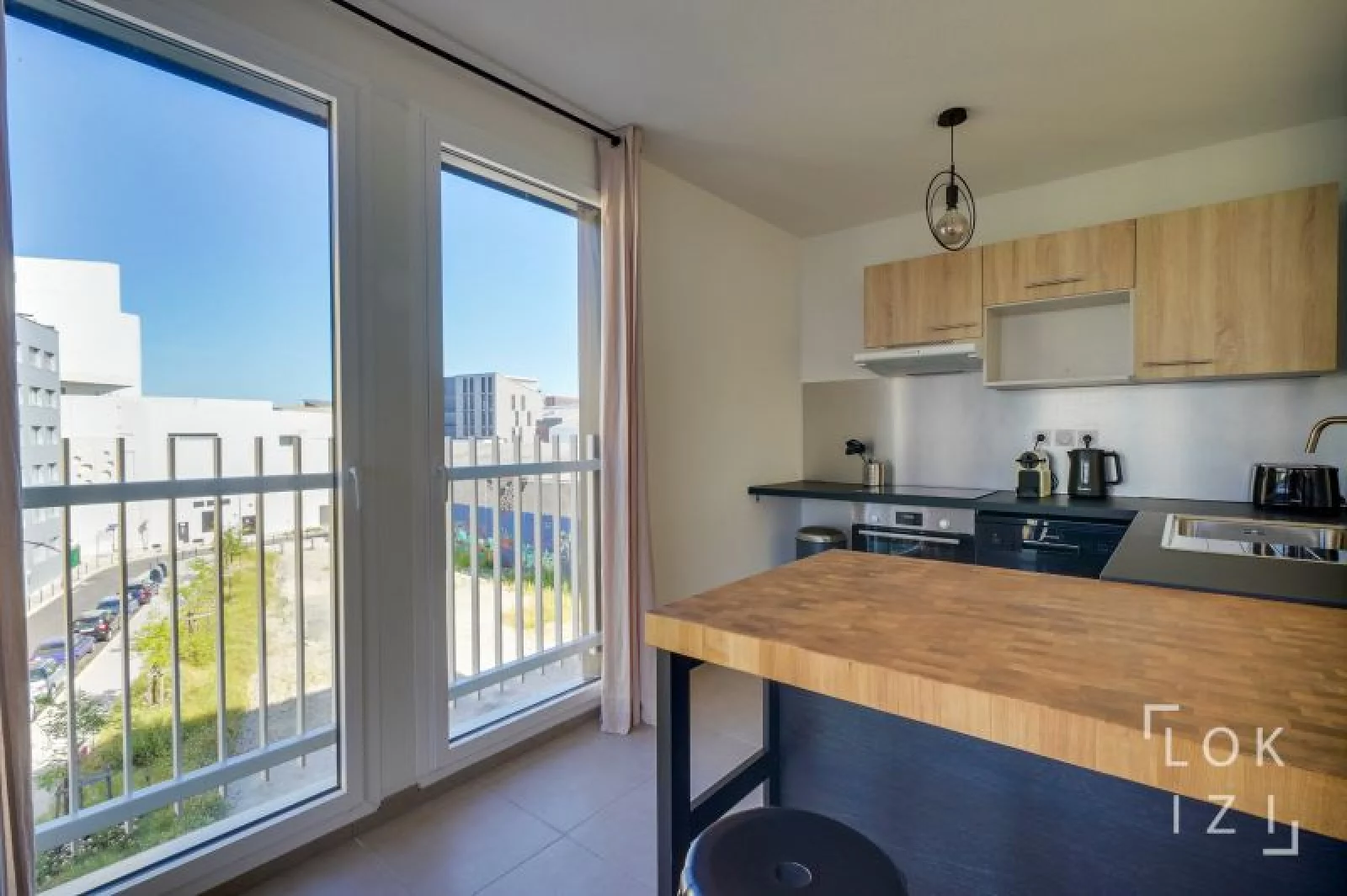 Location appartement meublé 3 pièces 70m² (Bordeaux - Bassins à flot)