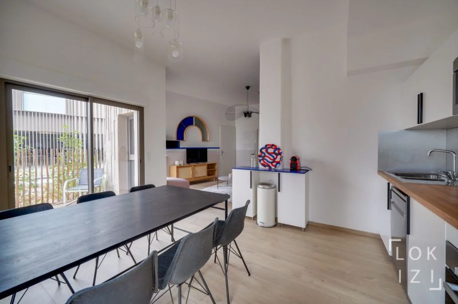 Location appartement meublé 4 pièces 80m² (Bordeaux - Belcier / Gare St Jean)