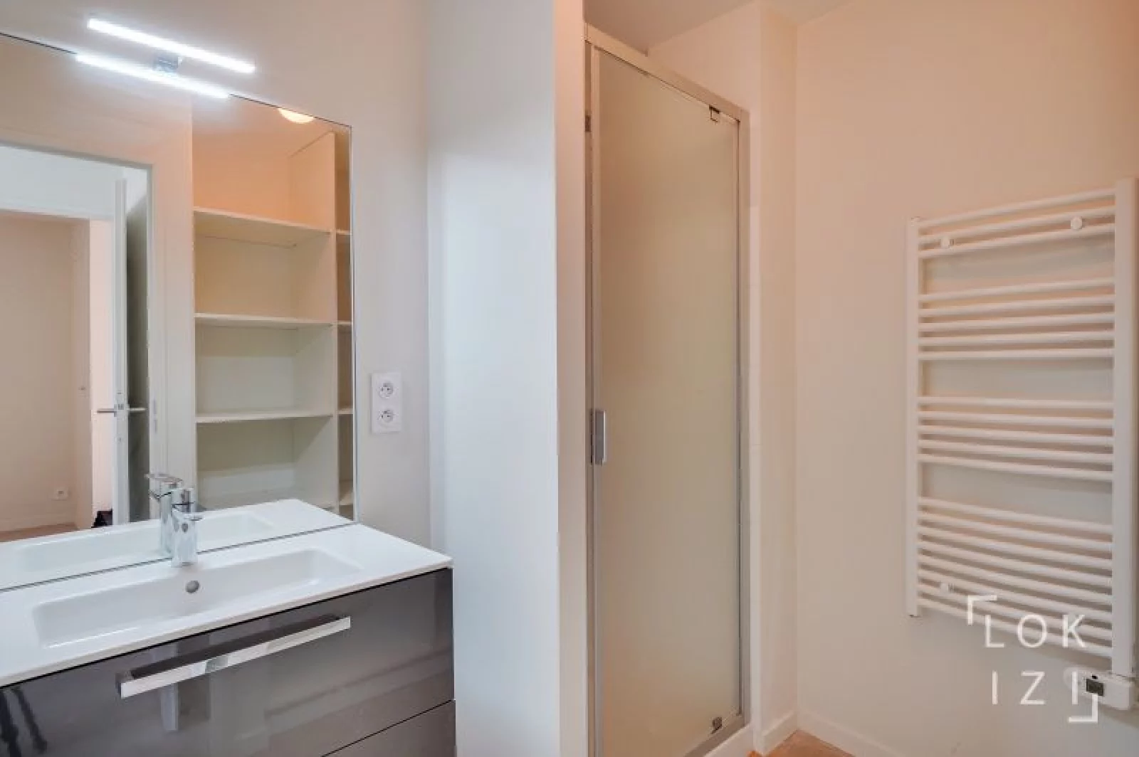 Location appartement meublé 2 pièces 63m² (Bordeaux - St Augustin)