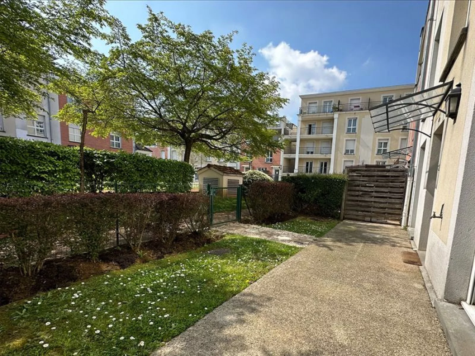 Location appartement meubl duplex 4 pices 81m (Paris est - Bry s/ Marne)