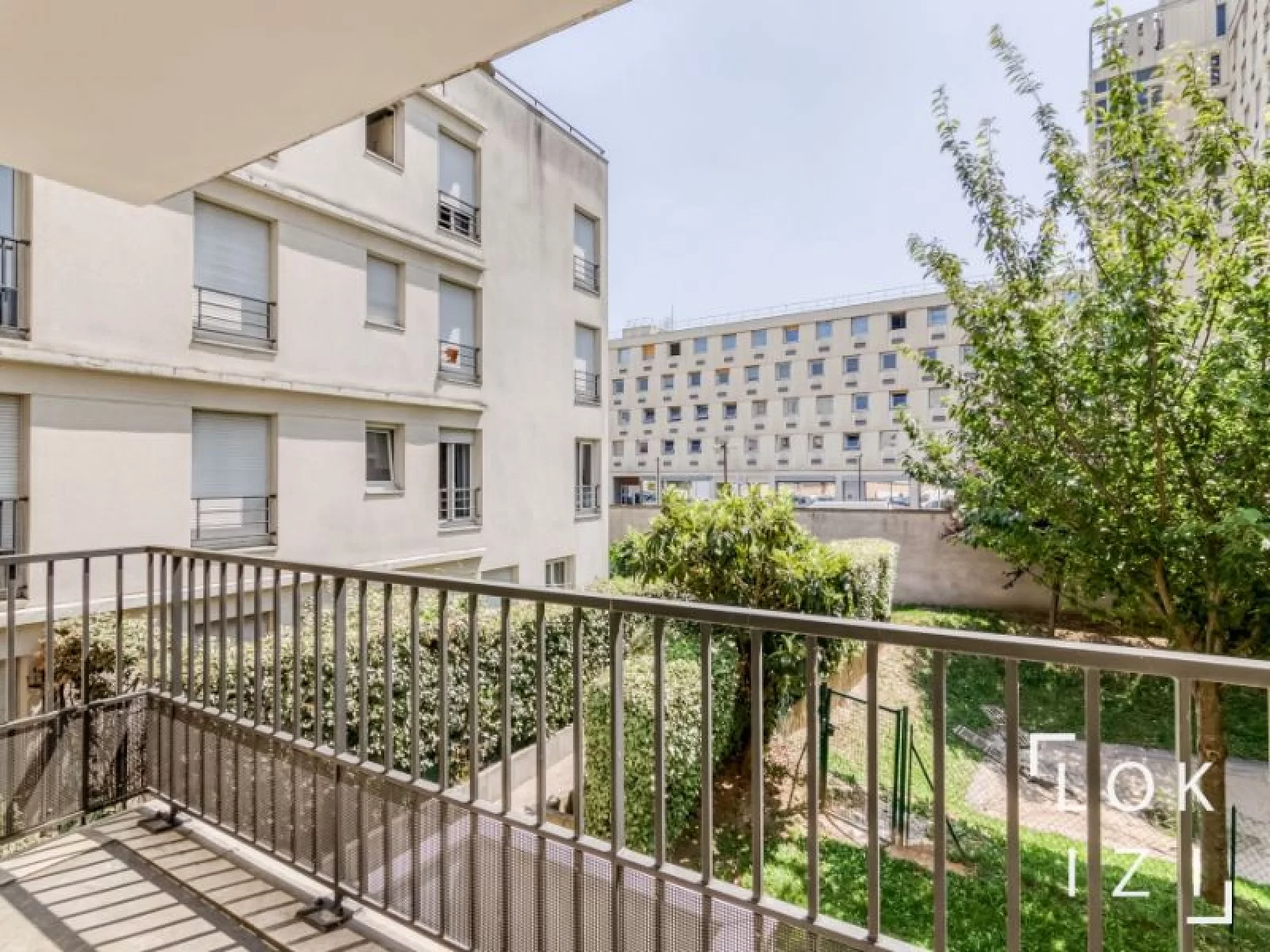 Location appartement meublé 2 pièces 47m² (Paris - St Ouen 93)