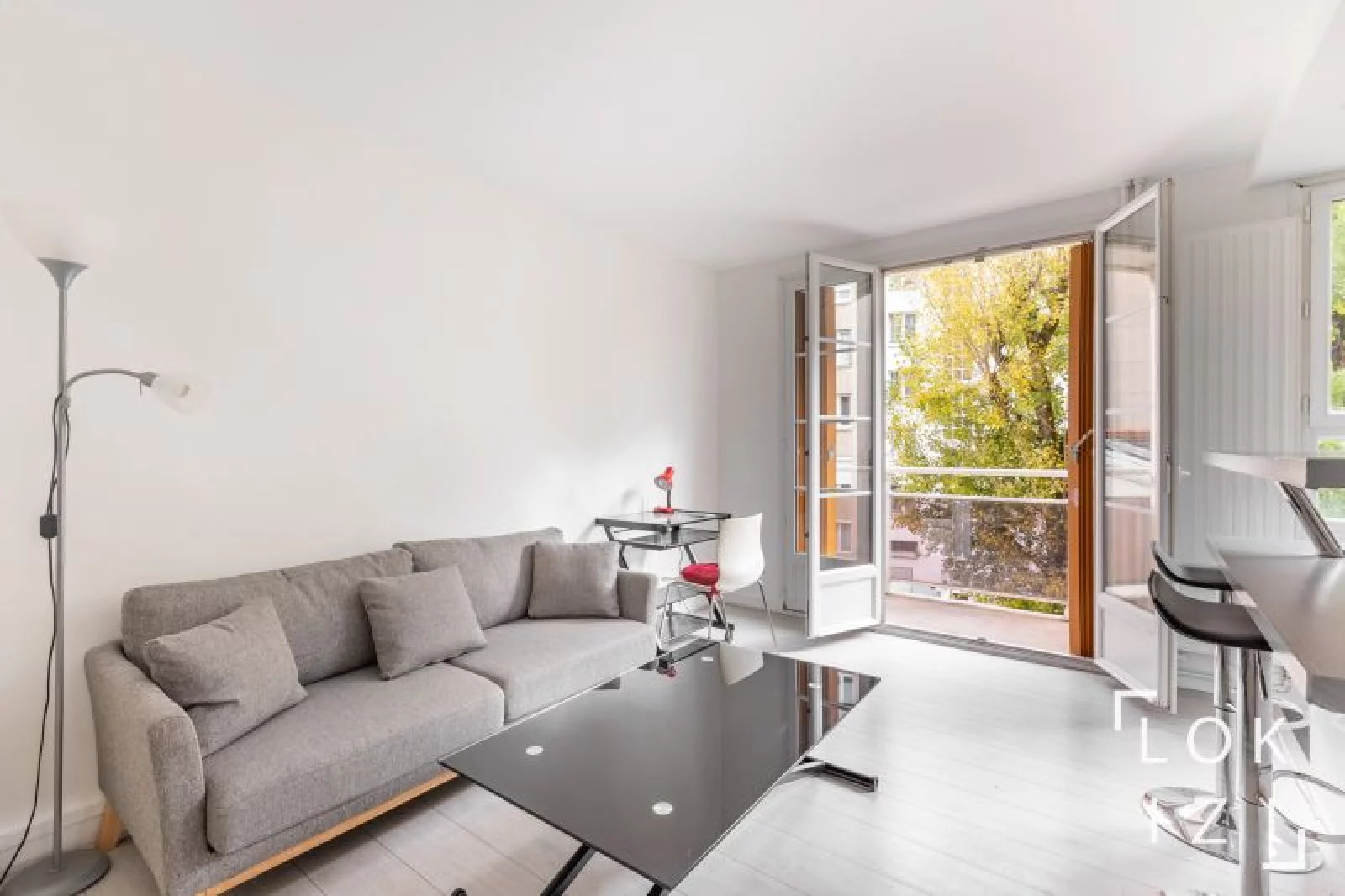 Location appartement meublé 2 pièces 36 m² (Issy-les-Moulineaux / Paris Sud-Ouest)