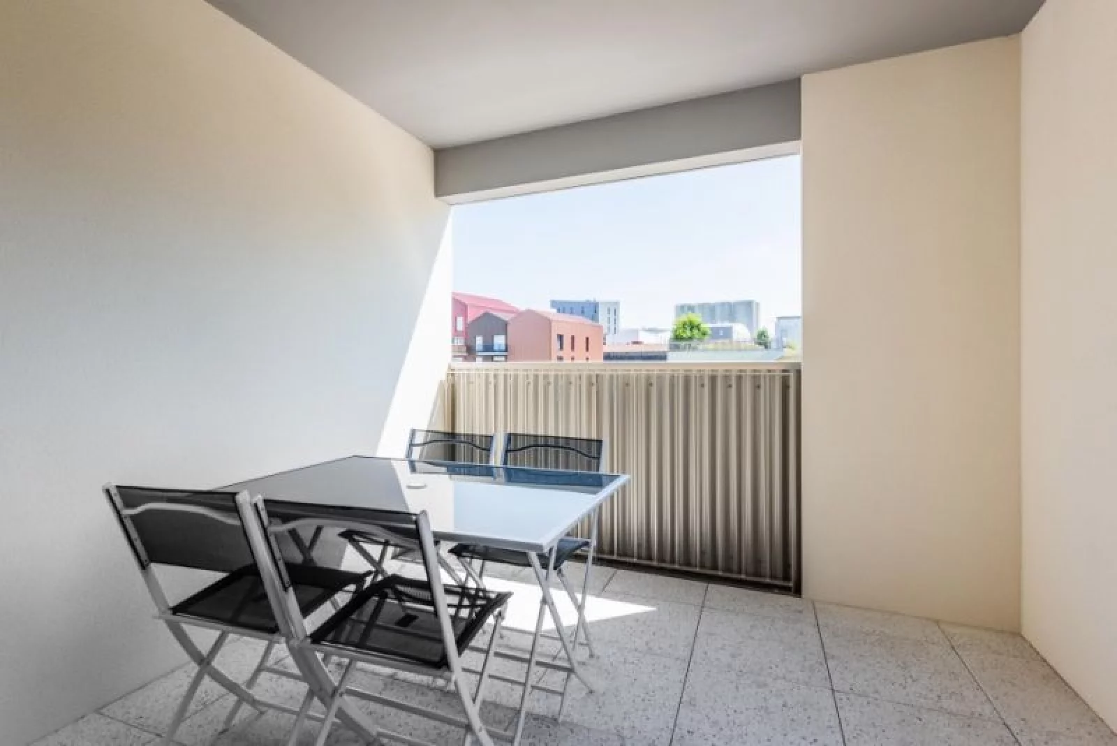 Location appartement meublé 2 pièces de 42m² (Bordeaux - Bassins à flot)