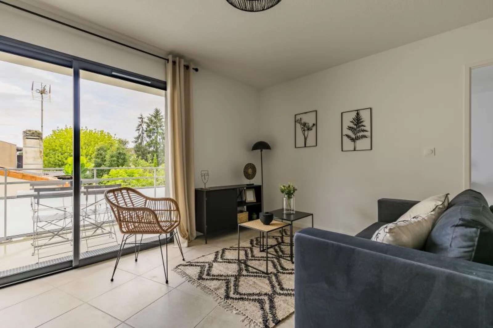 Location appartement meubl 4 pices 84m (Bordeaux / St Augustin) 