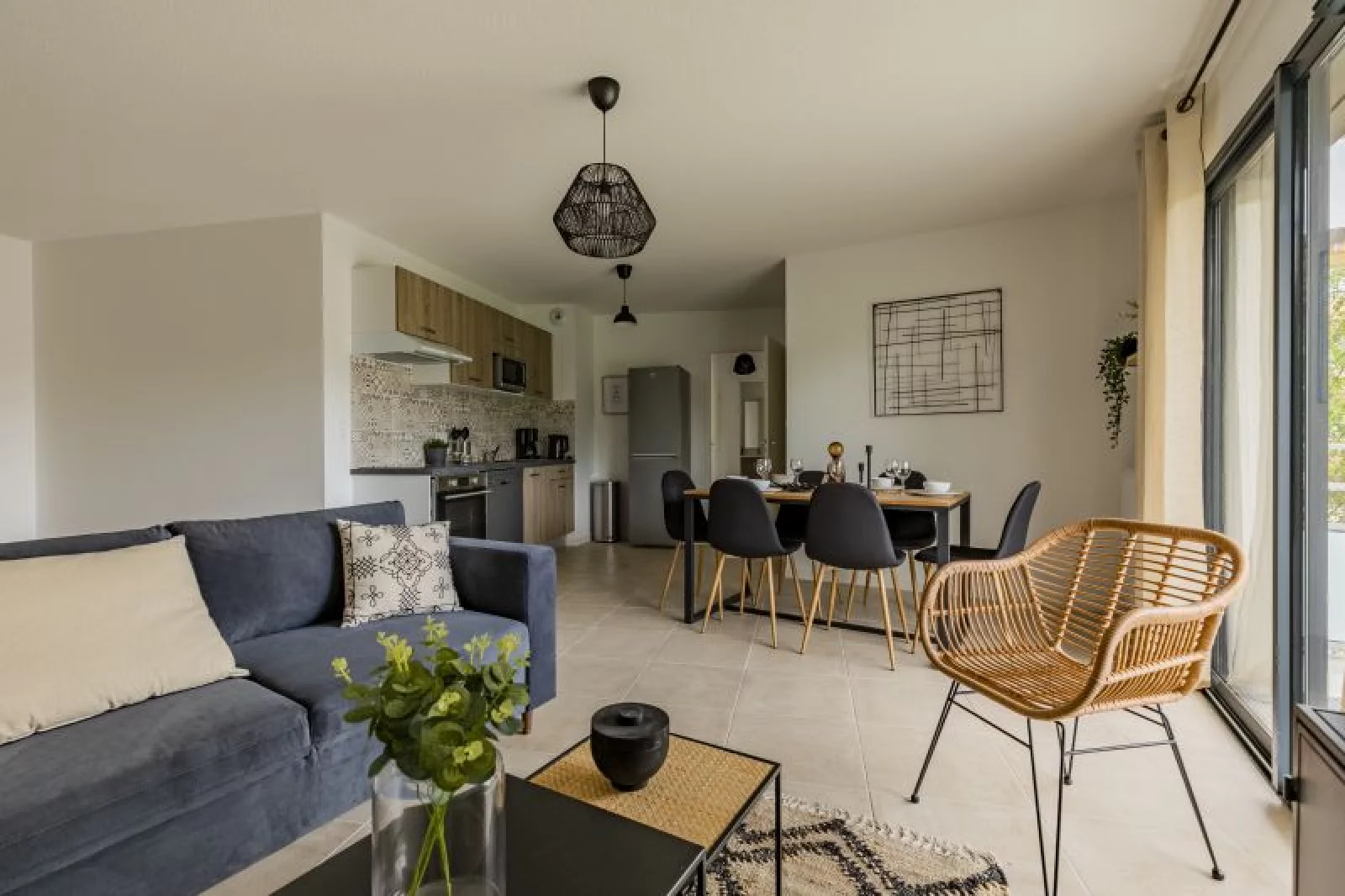 Location appartement meubl 4 pices 84m (Bordeaux / CHU Pellegrin) 