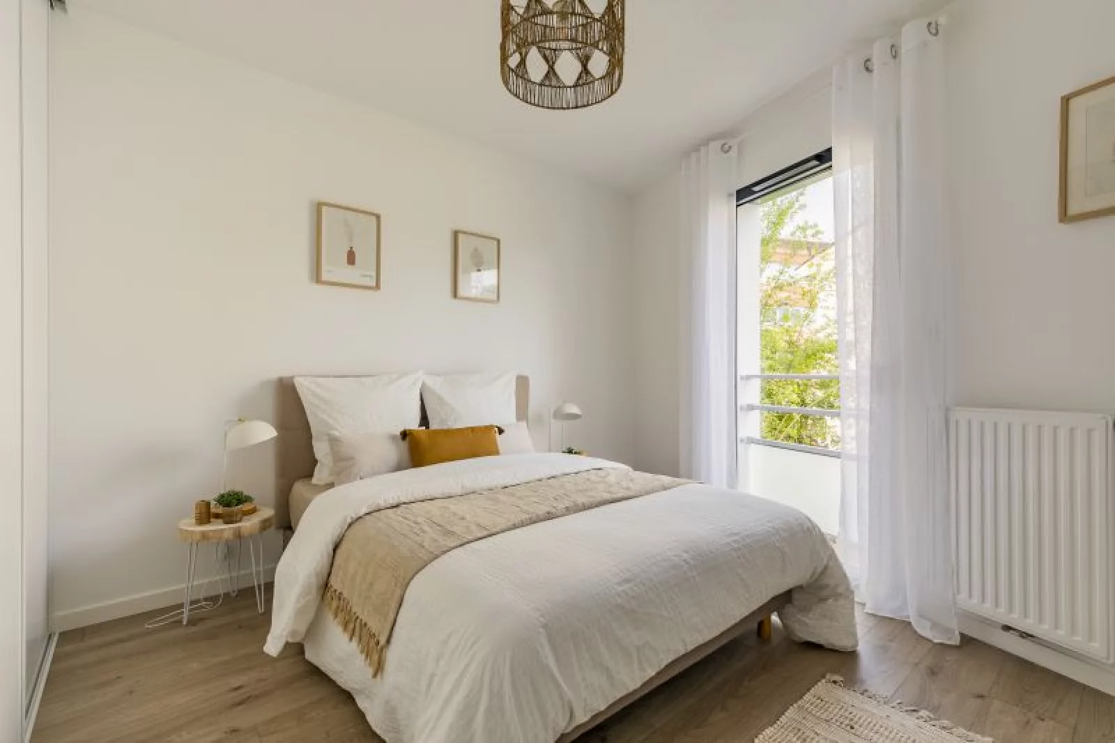 Location appartement meubl 4 pices 84m (Bordeaux / St Augustin) 