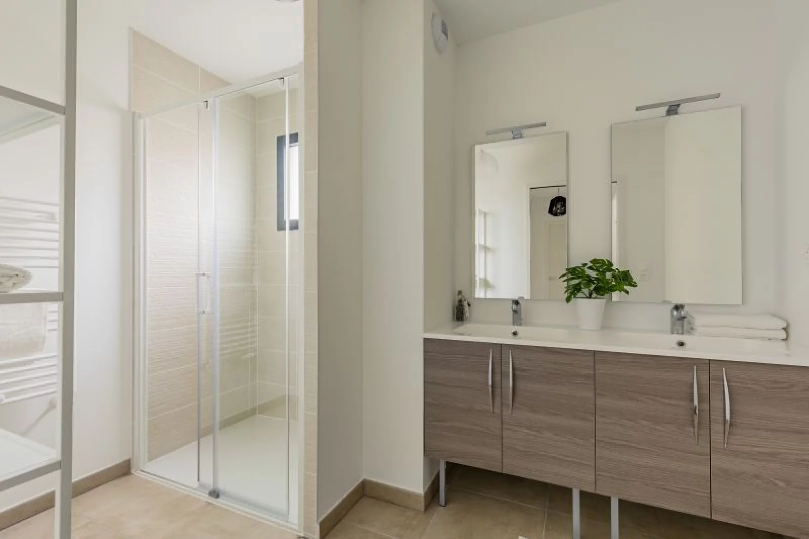Location appartement meubl 4 pices 84m (Bordeaux / St Augustin) 