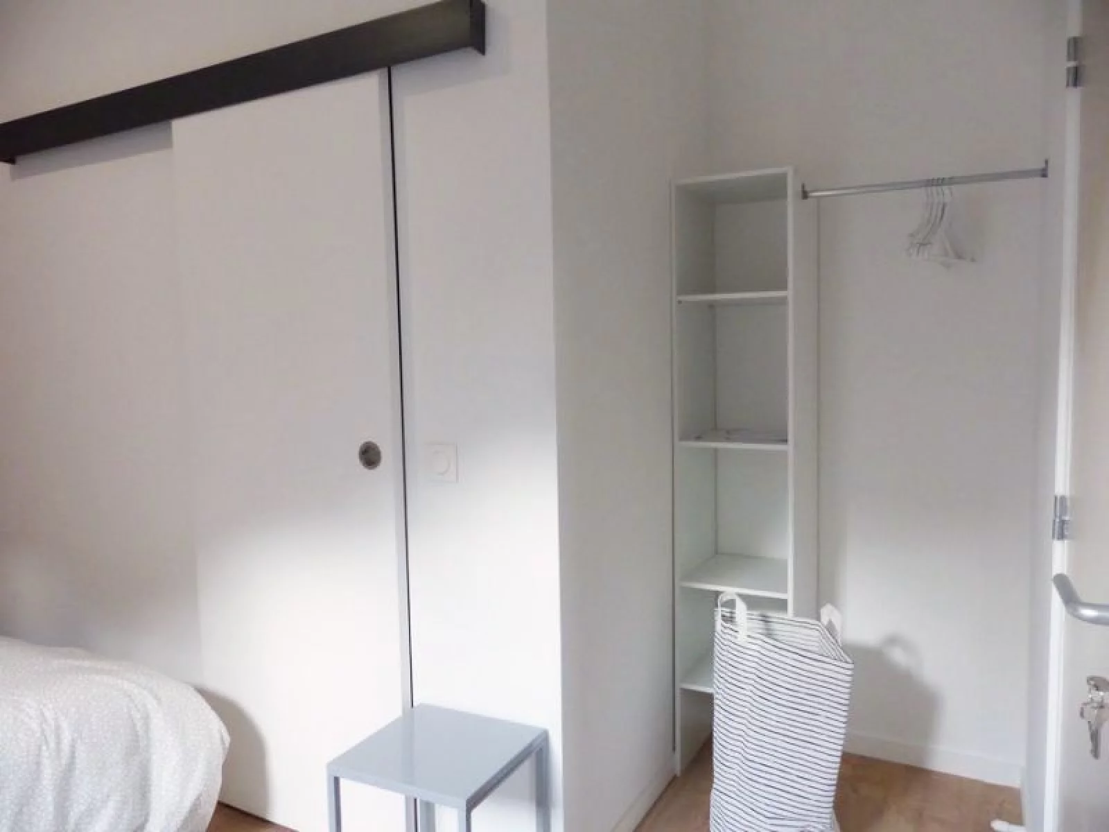 Location chambre meublée 13,6 m² (Bordeaux / Victoire - Nansouty)
