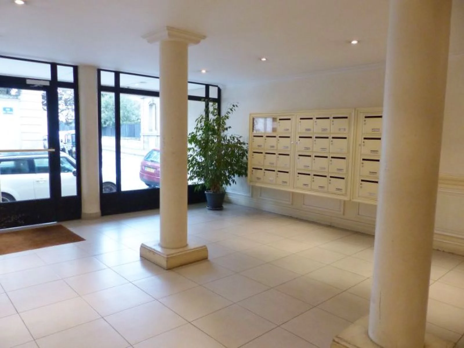 Location appartement meubl T2 49m avec parking (Bordeaux)