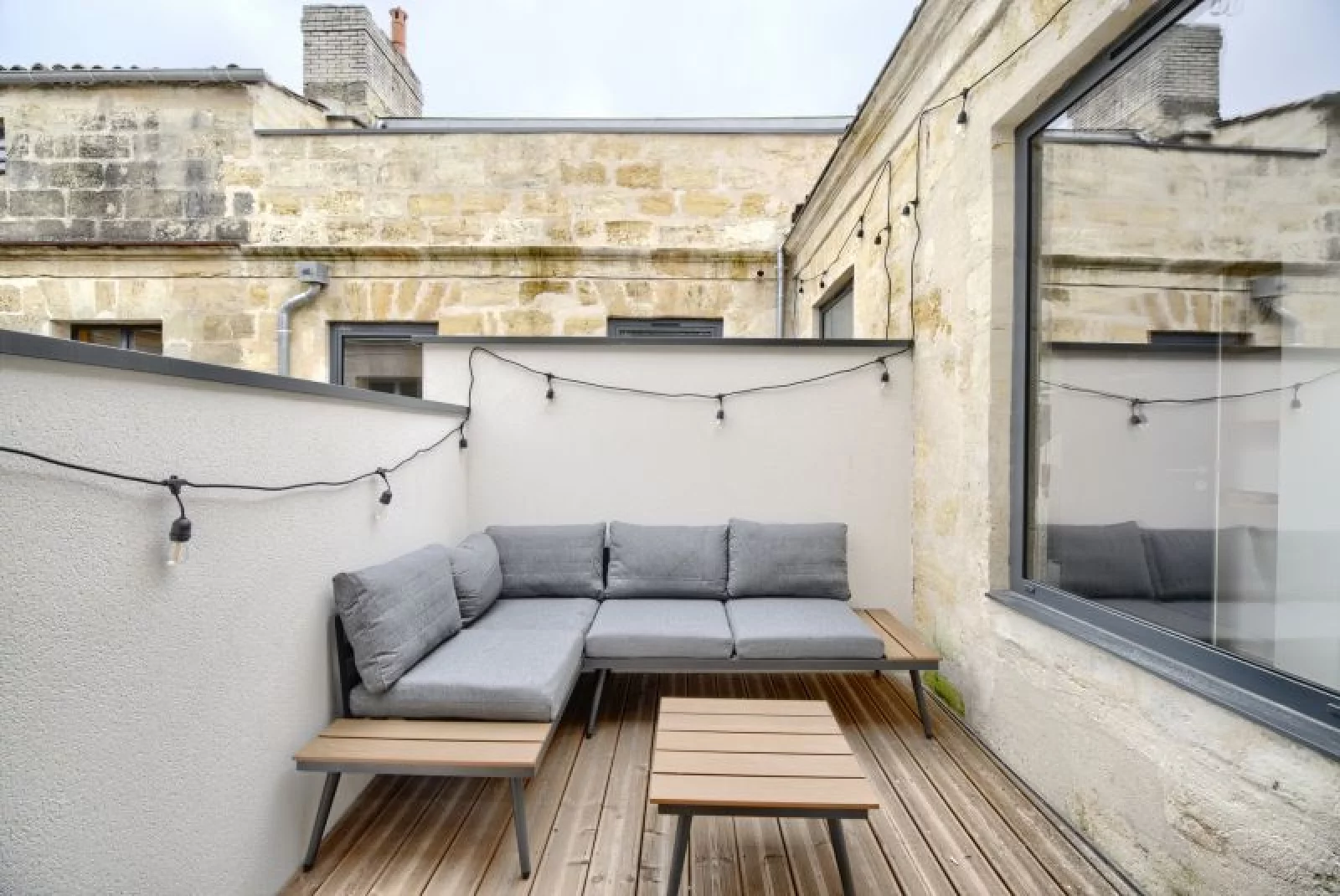 Location appartement 2 pièces meublé 48m² (Bordeaux - Chartrons)