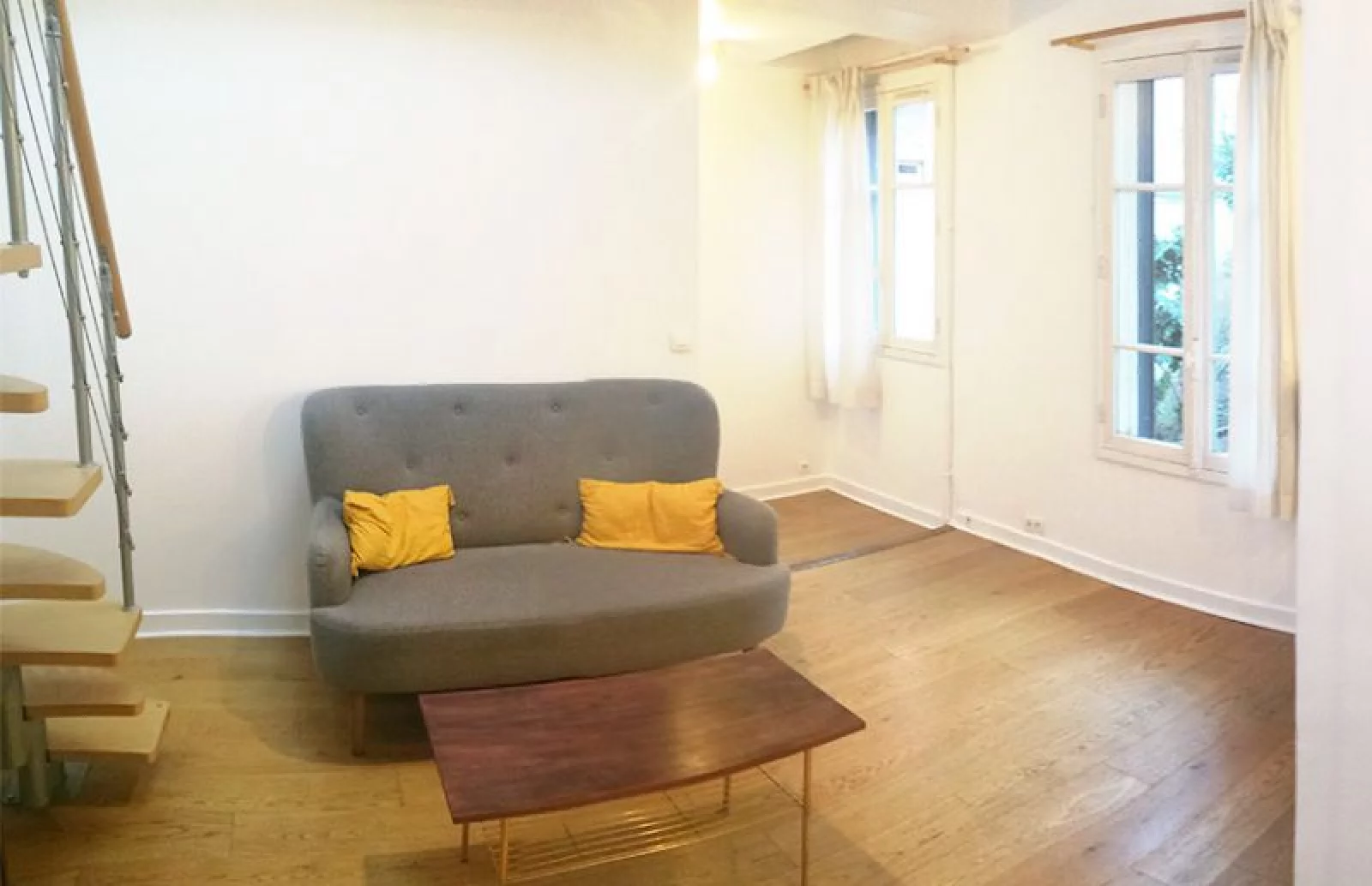 Location studio duplex meublé 22 m² (Paris 18)