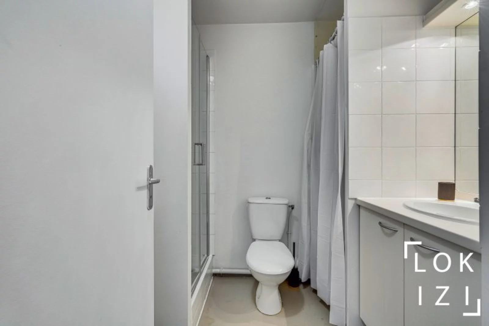 Location studio meubl 20m (Avignon - gare TGV)