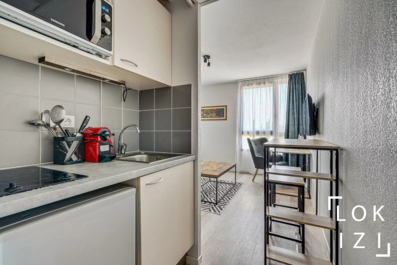 Location studio meubl 20m (Avignon - gare TGV)