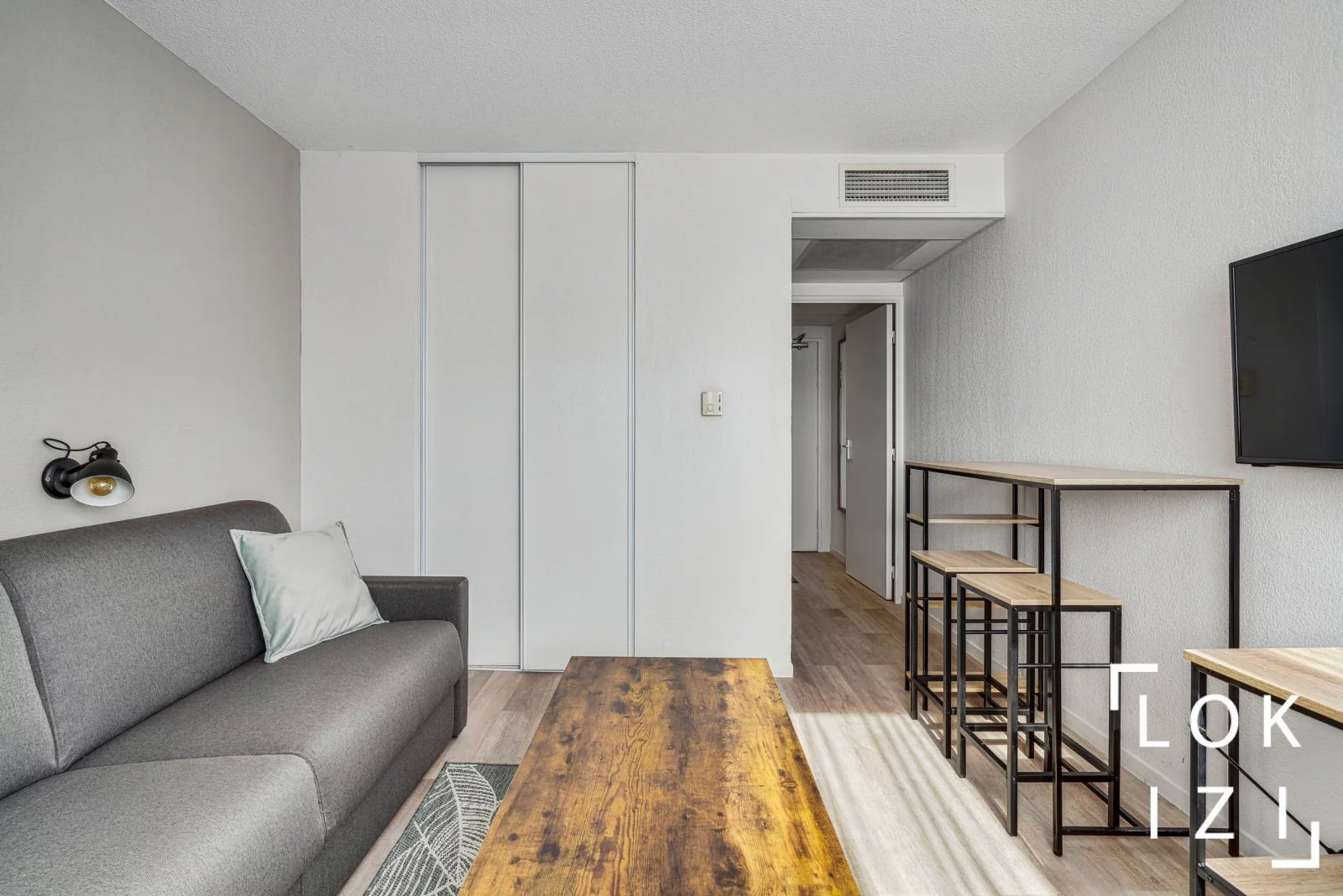 Vente studio meubl 19m (Avignon - gare TGV)
