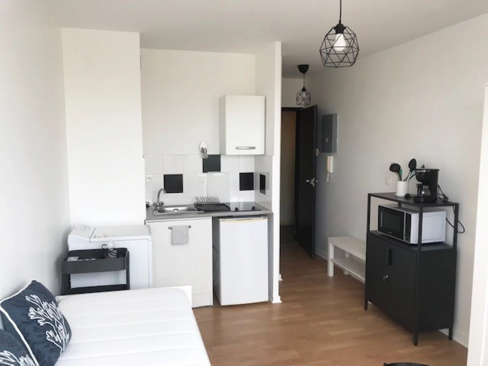 Location studio meubl 16m (Bordeaux - Jardin Public)