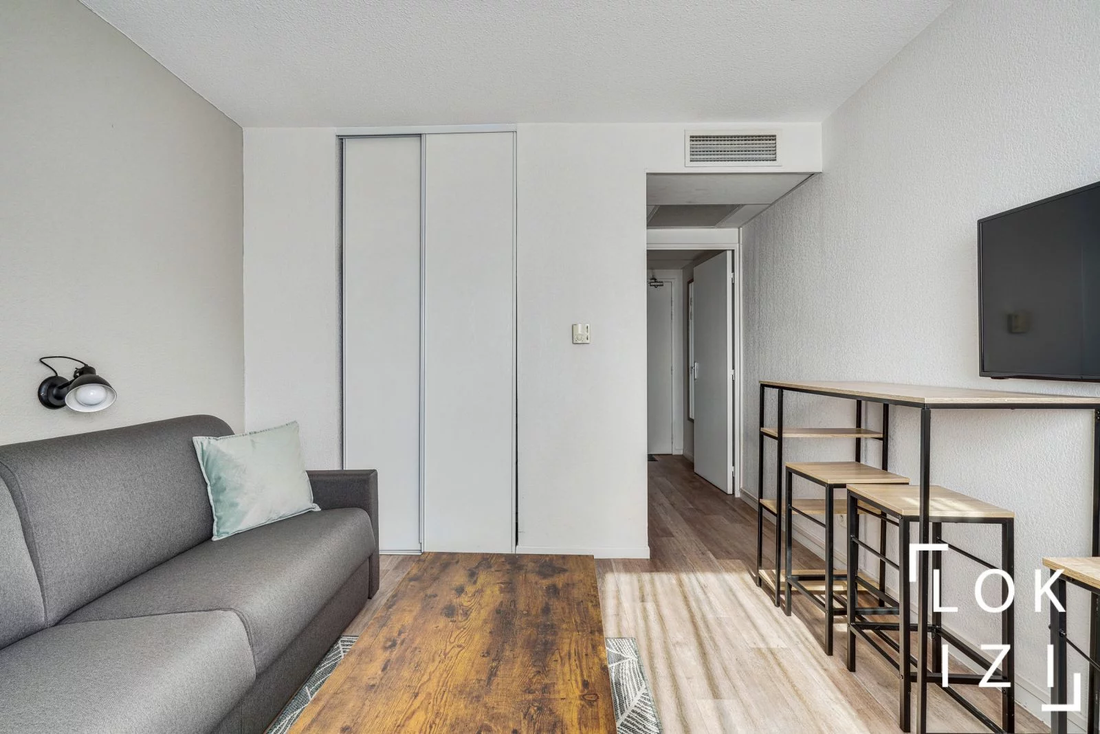 Location studio meubl 20m (Avignon - gare TGV)