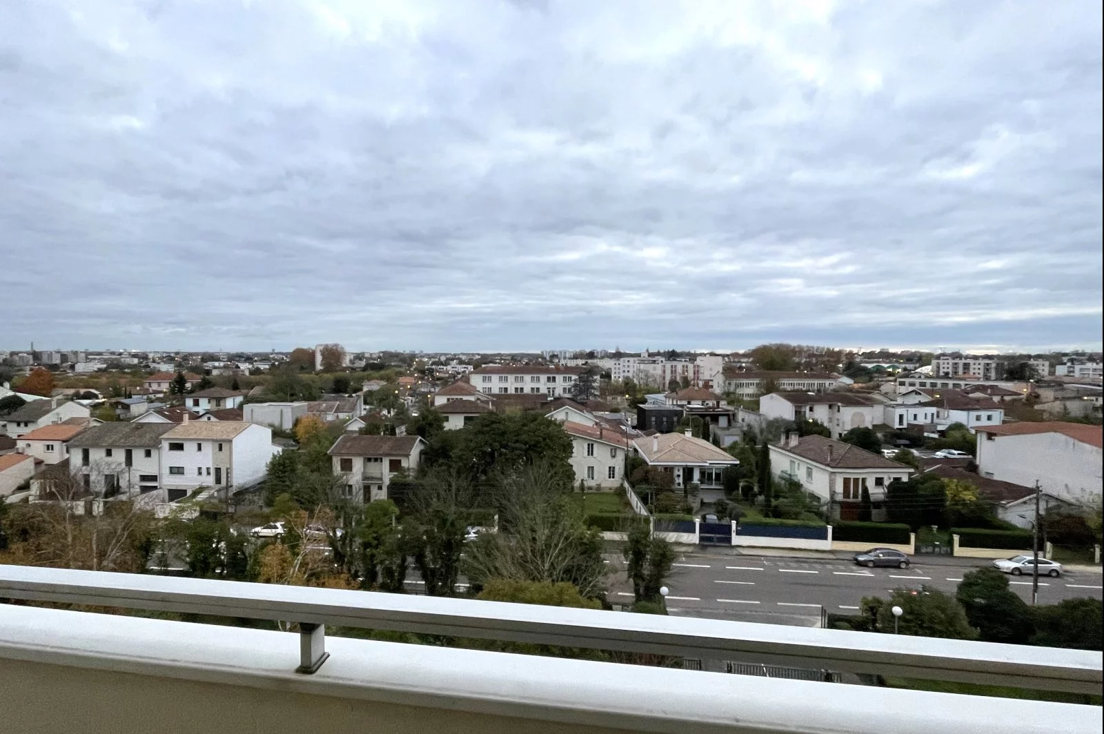Location appartement meubl 3 pices 84m (Bordeaux - Caudran)