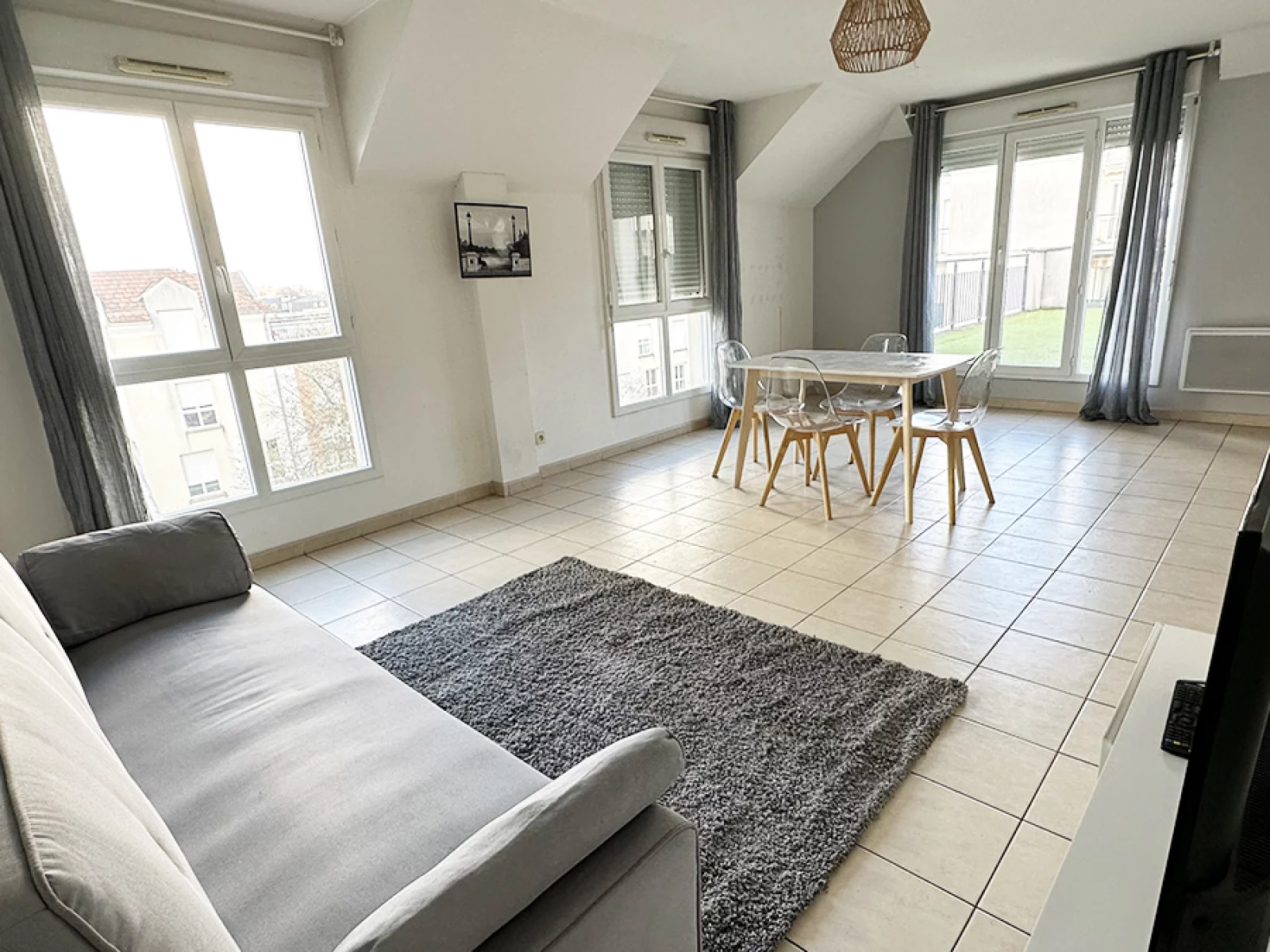 Location appartement meubl duplex 3 pices 69m (Paris est - Bry s/ Marne)